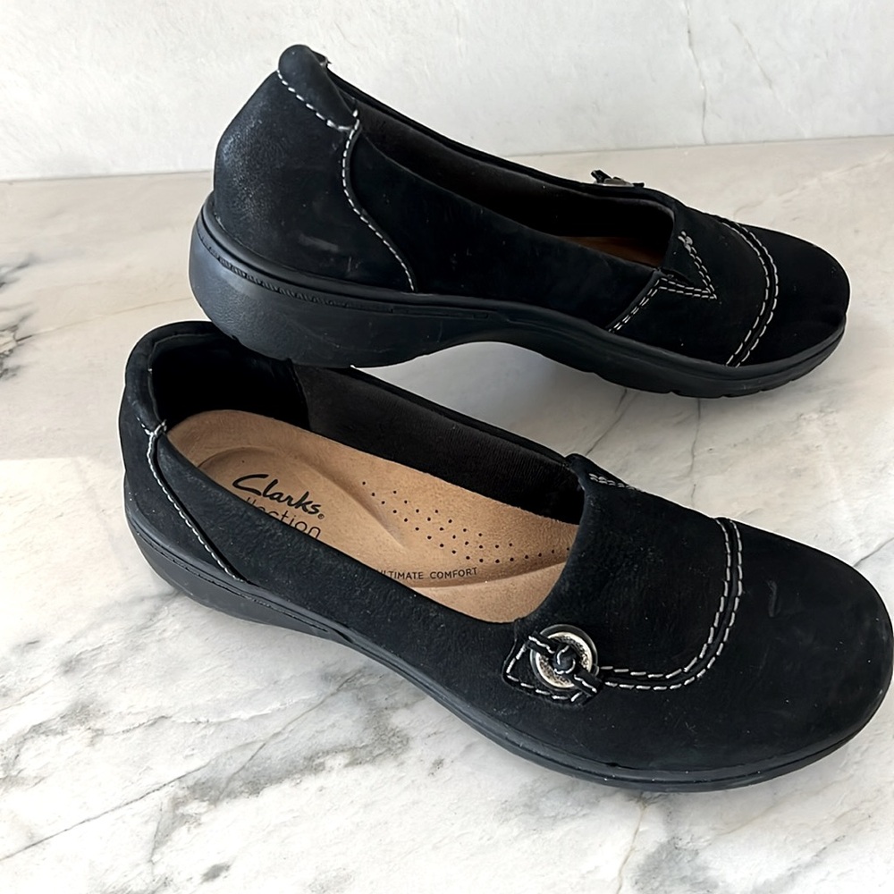 LIKE NEW Clarks Collection Black Suede Shoes SZ 8